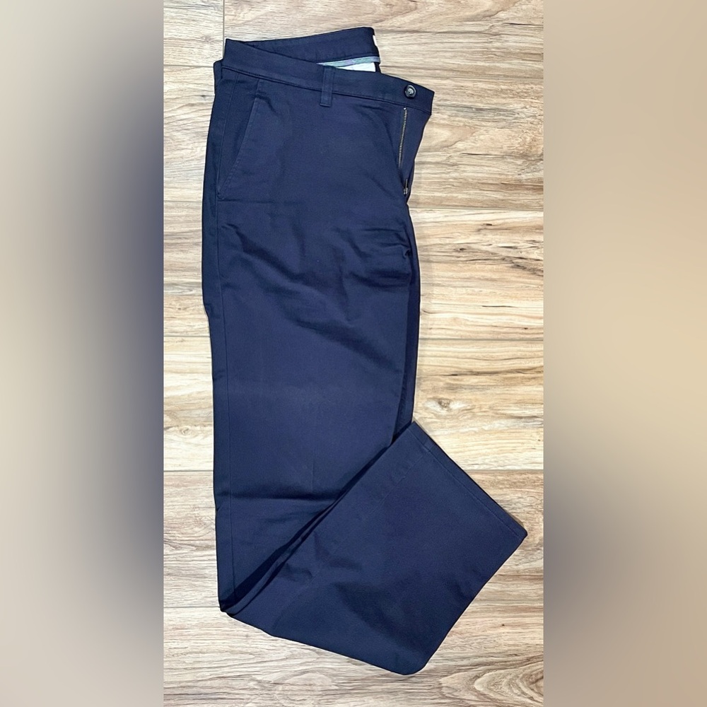 Hawker Rye Navy color
34x34